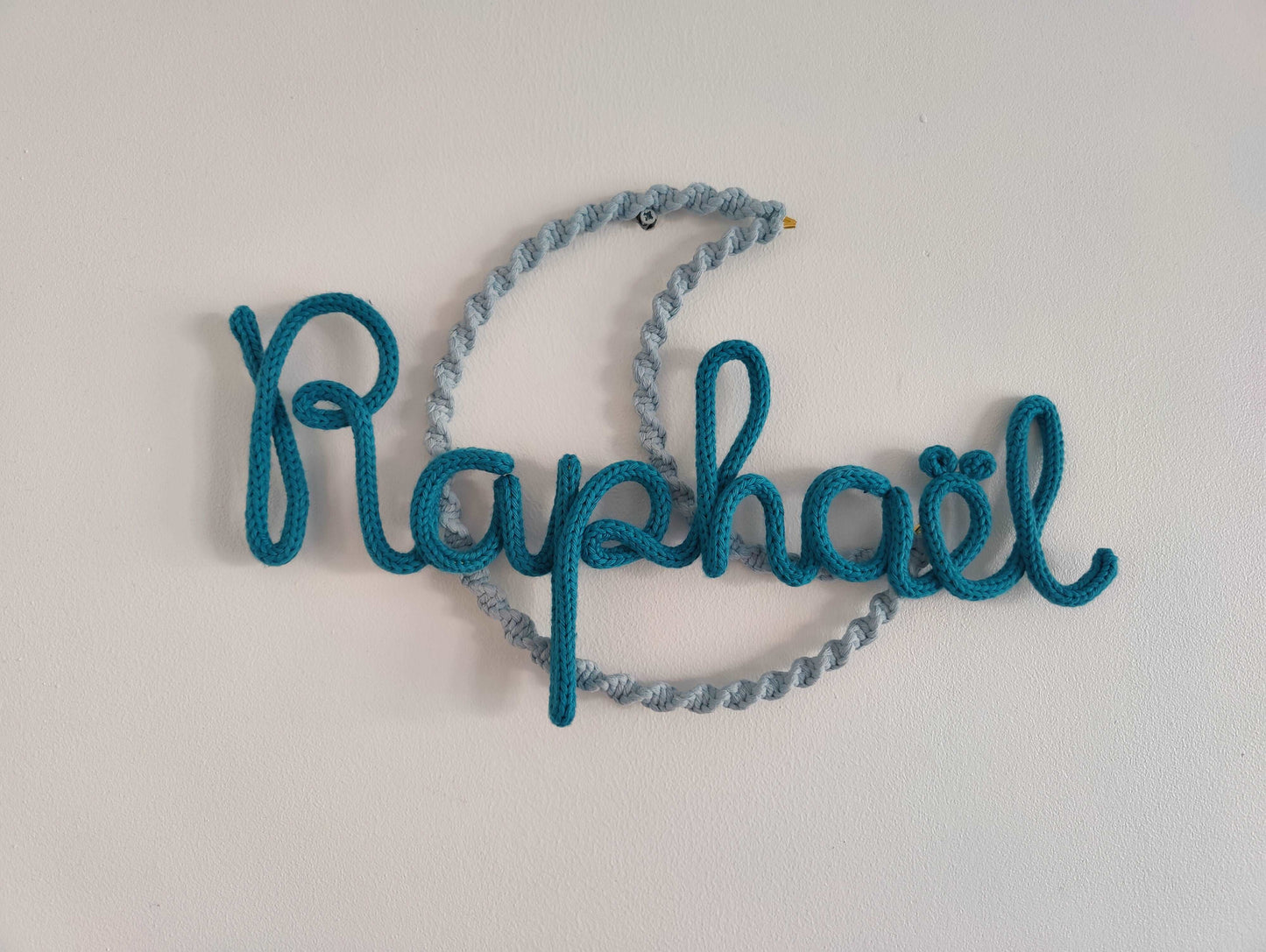 prenom en tricotin raphael sur lune