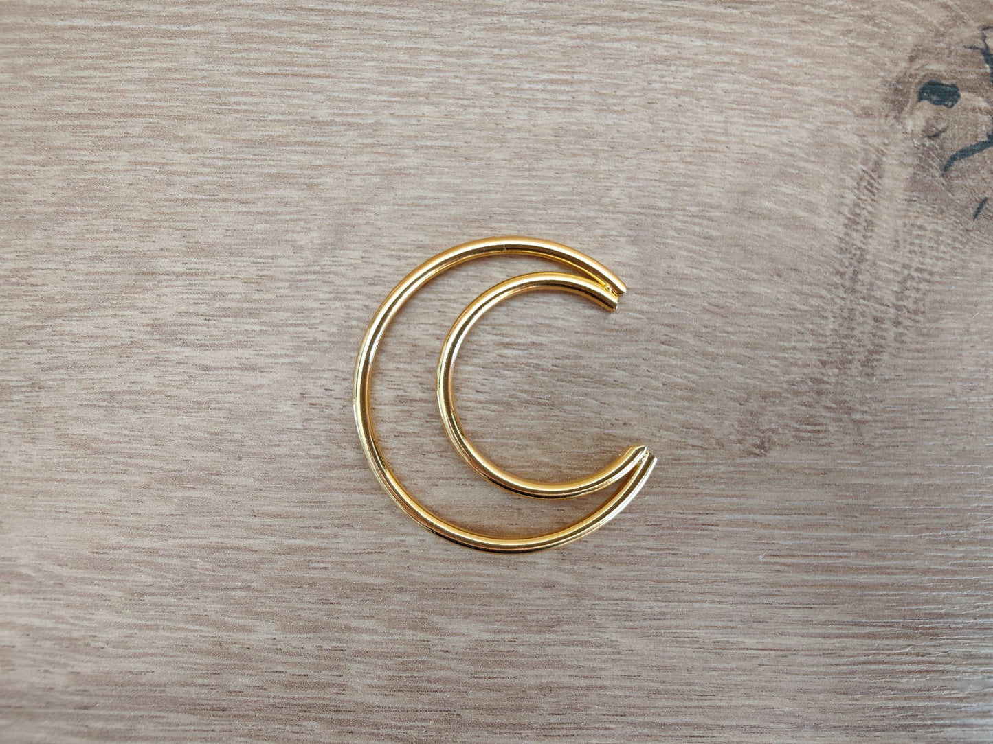 Lune en métal loisirs créatif macrame