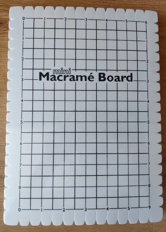 Planche en mousse macramé