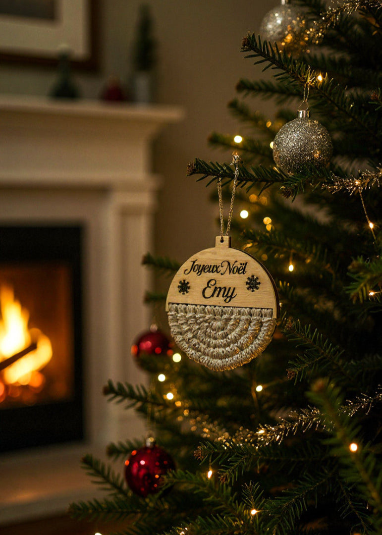 boule de noel en bois et macramé meacrea