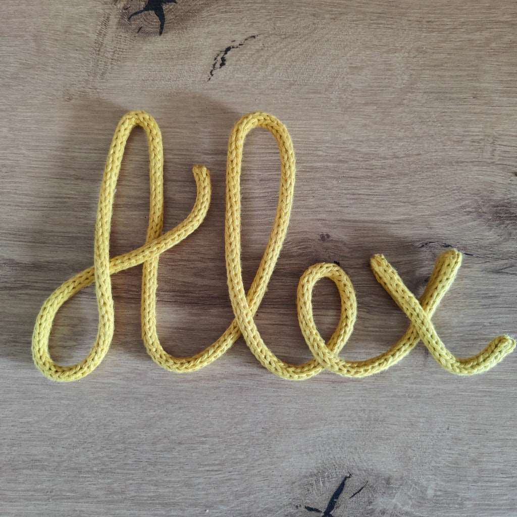 suspension prenom en tricotin alex