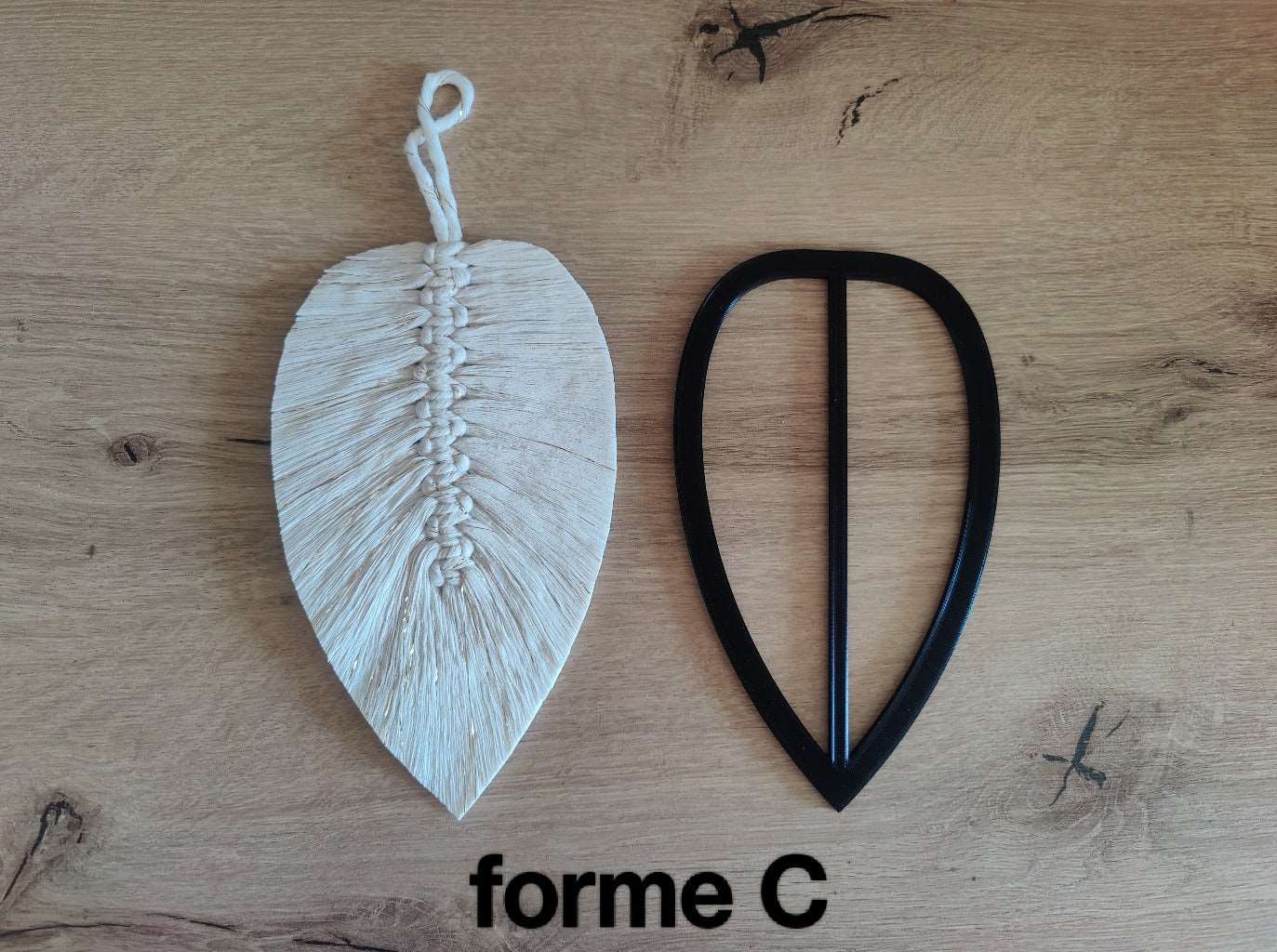 Gabarit patron de coupe feuille plume en macramé forme C