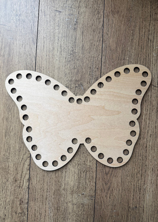 Fond de panier papillon en bois pour crochet et macramé, support DIY découpé au laser par MeaCrea.
