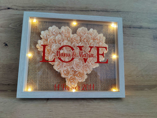 cadre personnalise lumineux idee cadeau st valentin avec prenom et date fleur eternelles 
